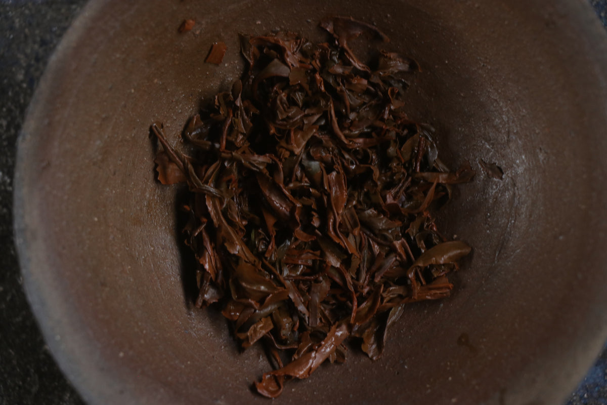全手工 釜炒り茶　2026【NO.11】　栗山・在来紅茶　15g　炭火仕上げ